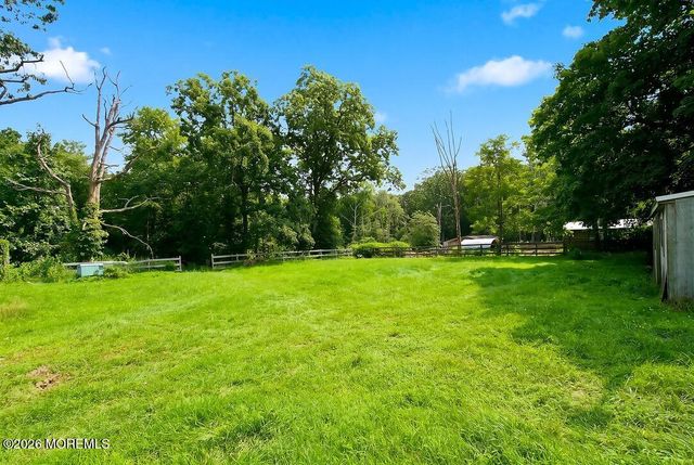 49 Maxim Road, Howell, NJ 07731
