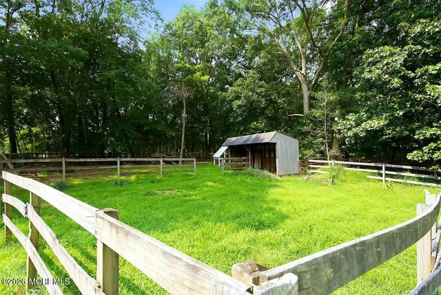 49 Maxim Road, Howell, NJ 07731