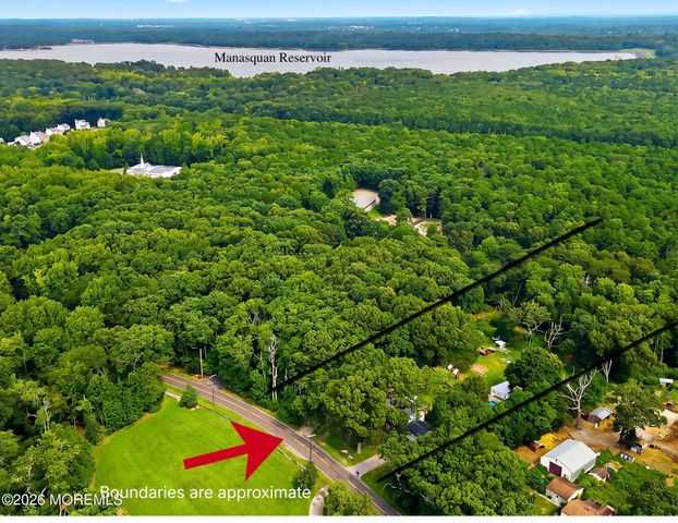 49 Maxim Road, Howell, NJ 07731