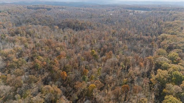 120 Fiser Rd, Waverly, TN 37185