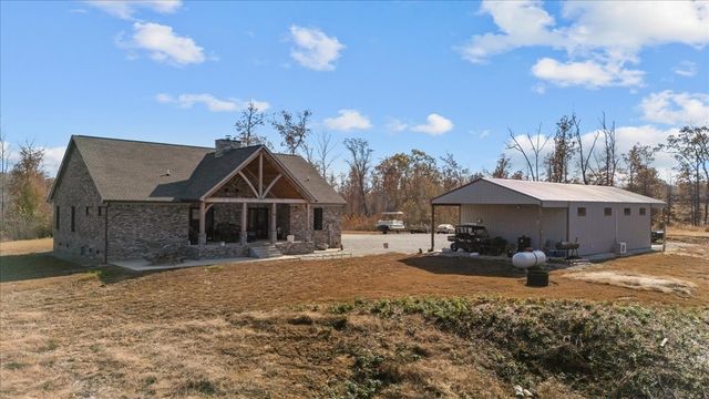 120 Fiser Rd, Waverly, TN 37185