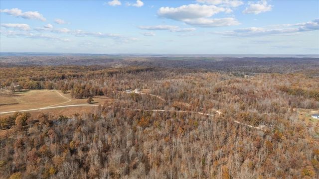 120 Fiser Rd, Waverly, TN 37185