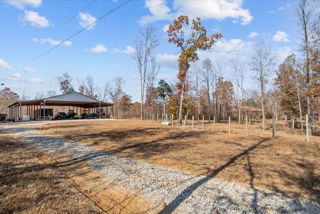 120 Fiser Rd, Waverly, TN 37185