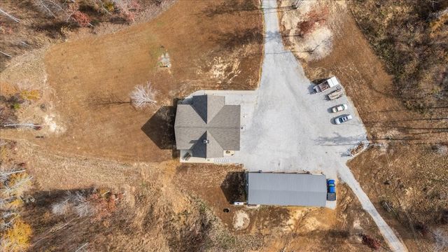 120 Fiser Rd, Waverly, TN 37185