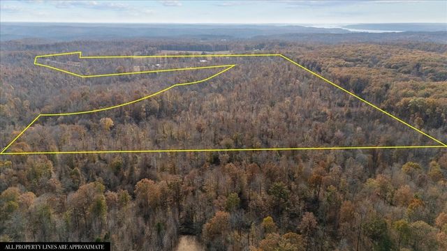 120 Fiser Rd, Waverly, TN 37185