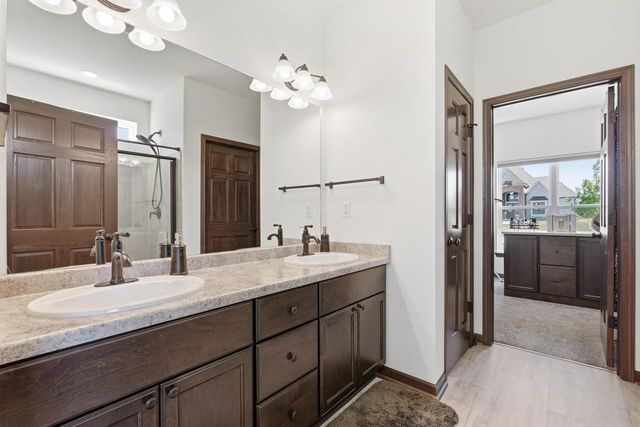 1152 W Sunrise PASS, Oak Creek, WI 53154