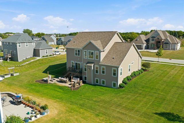 1152 W Sunrise PASS, Oak Creek, WI 53154