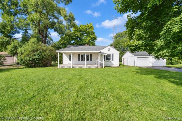 300 S Elms Road, Flushing, MI 48433