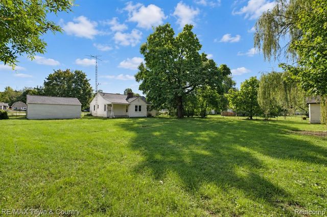 300 S Elms Road, Flushing, MI 48433