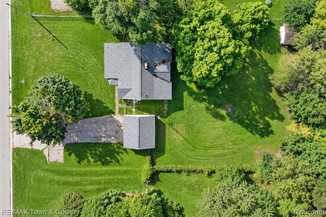 300 S Elms Road, Flushing, MI 48433