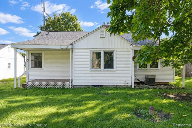 300 S Elms Road, Flushing, MI 48433