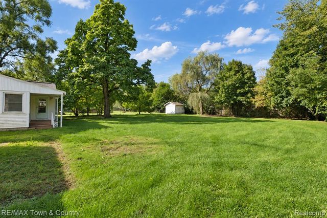 300 S Elms Road, Flushing, MI 48433