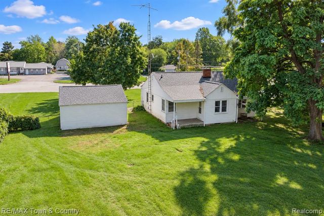 300 S Elms Road, Flushing, MI 48433