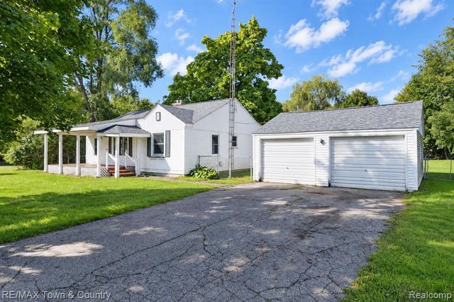 300 S Elms Road, Flushing, MI 48433