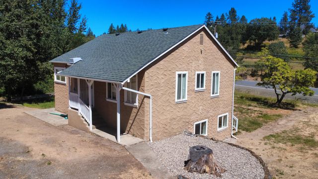 2868 Woodland Park Road, Grants Pass, OR 97527