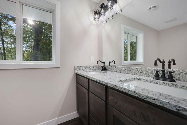 331 Gateway Parkway, Osceola, WI 54020