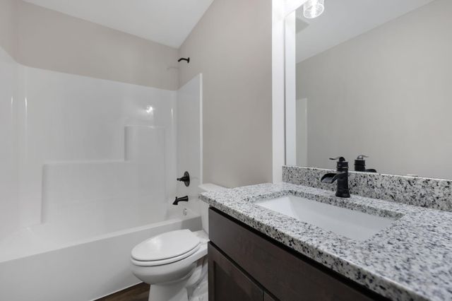 331 Gateway Parkway, Osceola, WI 54020