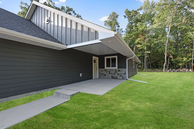 331 Gateway Parkway, Osceola, WI 54020
