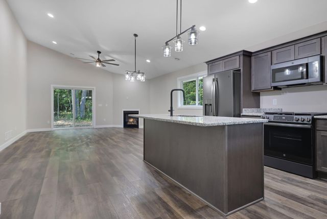 331 Gateway Parkway, Osceola, WI 54020