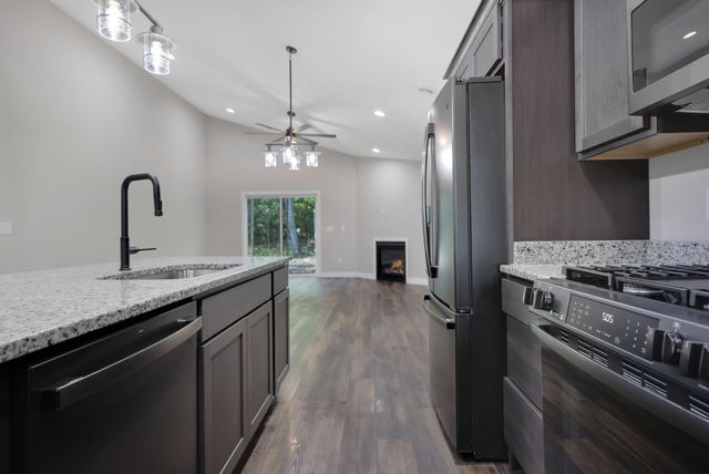 331 Gateway Parkway, Osceola, WI 54020