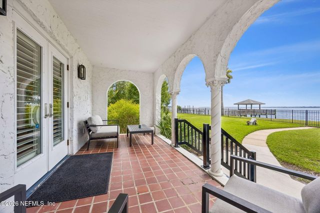 1676 RIVER Road, Jacksonville, FL 32207