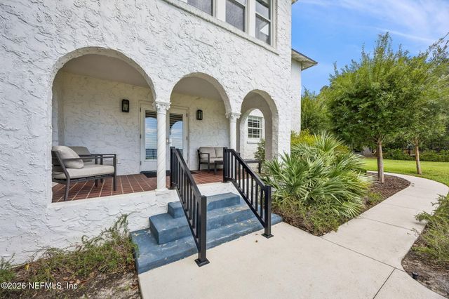 1676 RIVER Road, Jacksonville, FL 32207