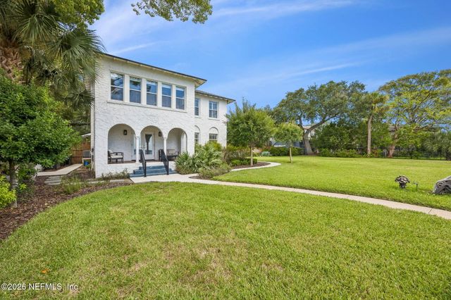1676 RIVER Road, Jacksonville, FL 32207