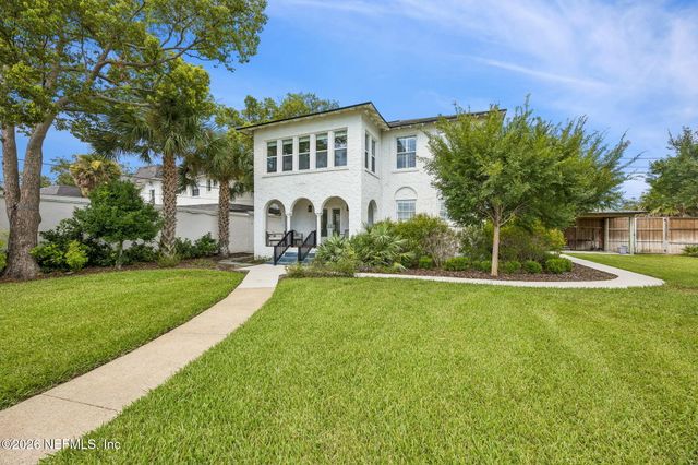 1676 RIVER Road, Jacksonville, FL 32207