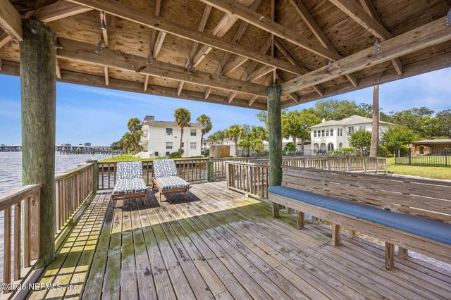 1676 RIVER Road, Jacksonville, FL 32207