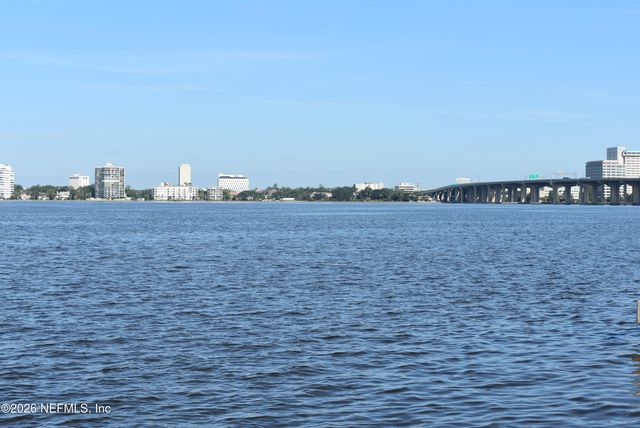 1676 RIVER Road, Jacksonville, FL 32207