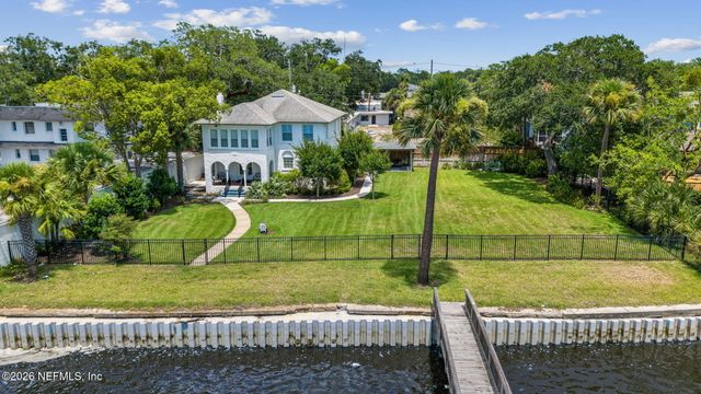 1676 RIVER Road, Jacksonville, FL 32207