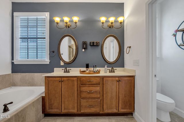 148 Lamplighter Way, Spring Lake, NC 28390