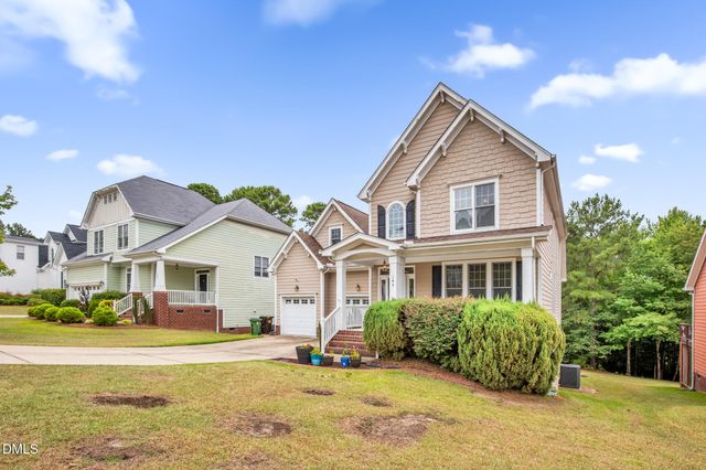 148 Lamplighter Way, Spring Lake, NC 28390