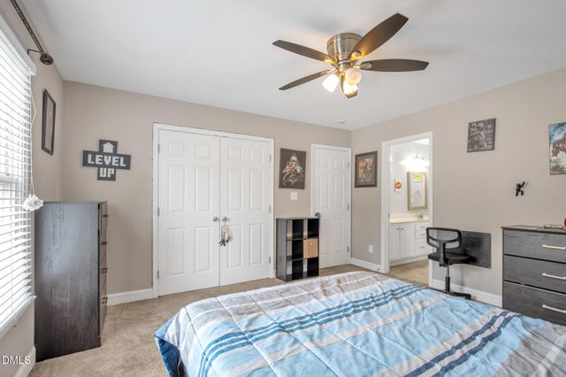 148 Lamplighter Way, Spring Lake, NC 28390