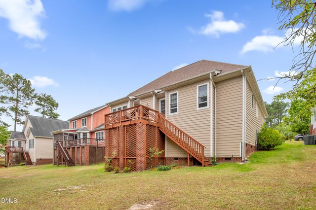 148 Lamplighter Way, Spring Lake, NC 28390