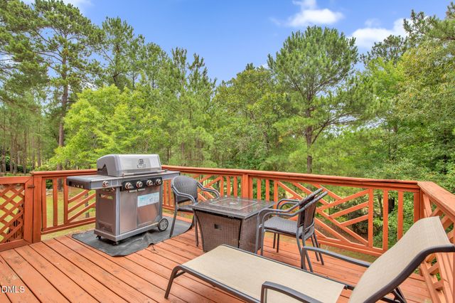 148 Lamplighter Way, Spring Lake, NC 28390