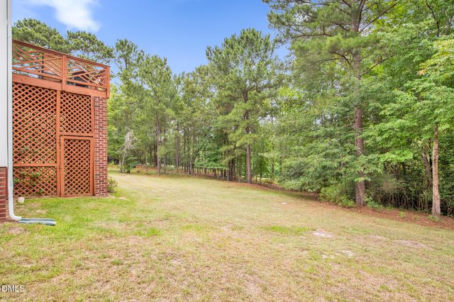 148 Lamplighter Way, Spring Lake, NC 28390
