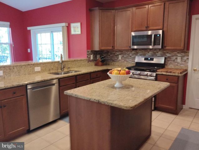 214 MARVIN LN, Mullica Hill, NJ 08062