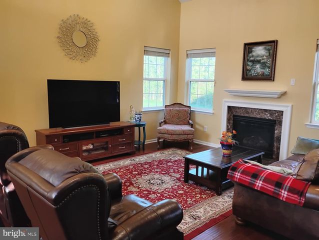 214 MARVIN LN, Mullica Hill, NJ 08062