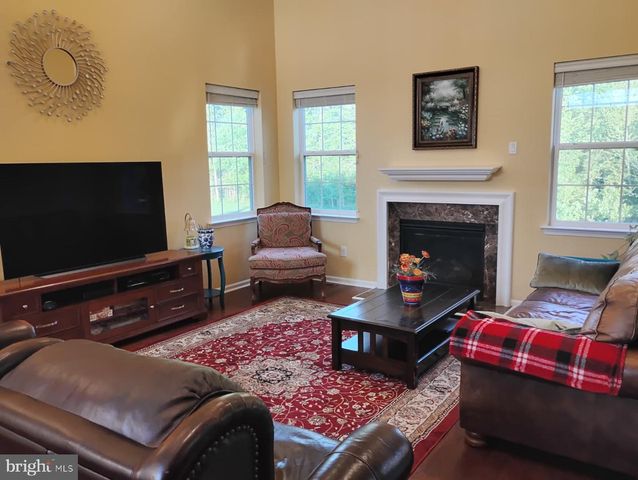 214 MARVIN LN, Mullica Hill, NJ 08062