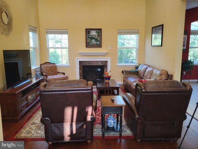 214 MARVIN LN, Mullica Hill, NJ 08062