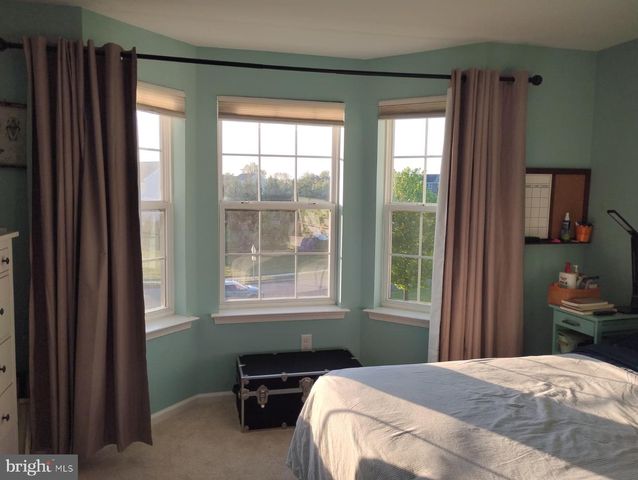 214 MARVIN LN, Mullica Hill, NJ 08062