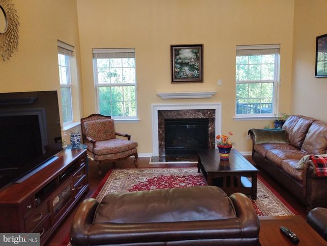 214 MARVIN LN, Mullica Hill, NJ 08062