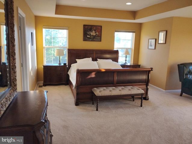 214 MARVIN LN, Mullica Hill, NJ 08062
