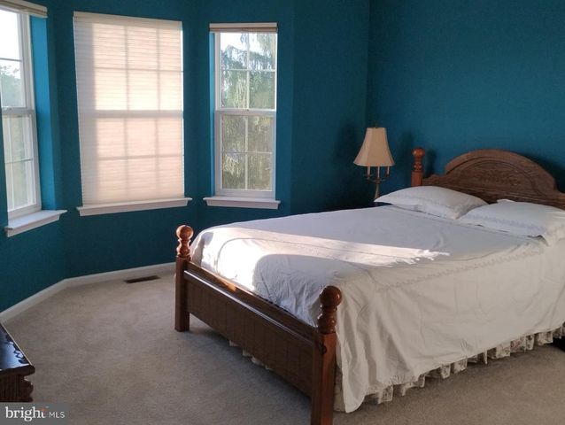 214 MARVIN LN, Mullica Hill, NJ 08062