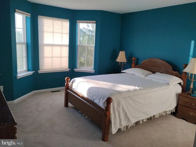 214 MARVIN LN, Mullica Hill, NJ 08062