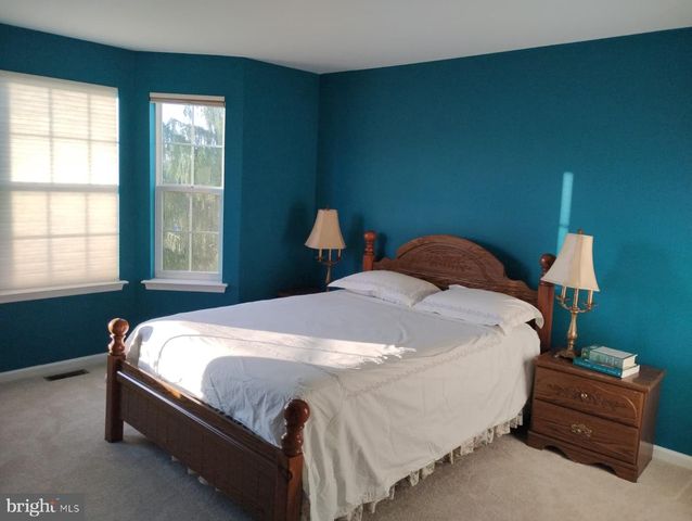 214 MARVIN LN, Mullica Hill, NJ 08062