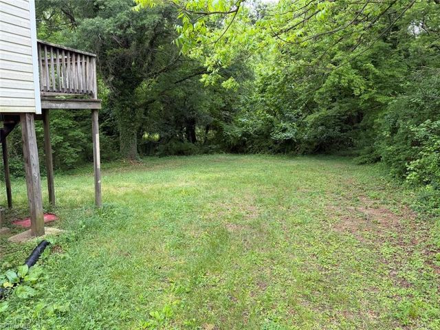 4224 Ogburn Avenue, Winston-salem, NC 27105