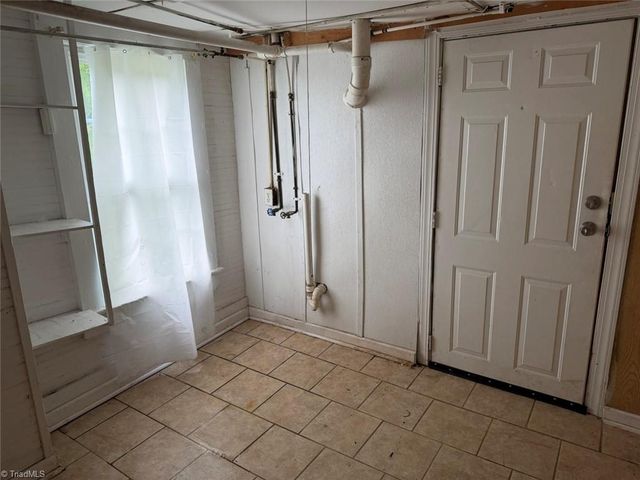 4224 Ogburn Avenue, Winston-salem, NC 27105