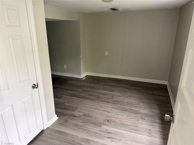 4224 Ogburn Avenue, Winston-salem, NC 27105